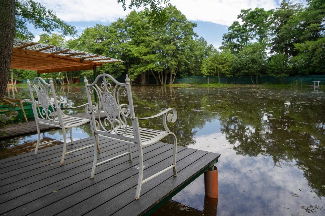 Statek Kachlirka Apartment Kosetice ภายนอก รูปภาพ